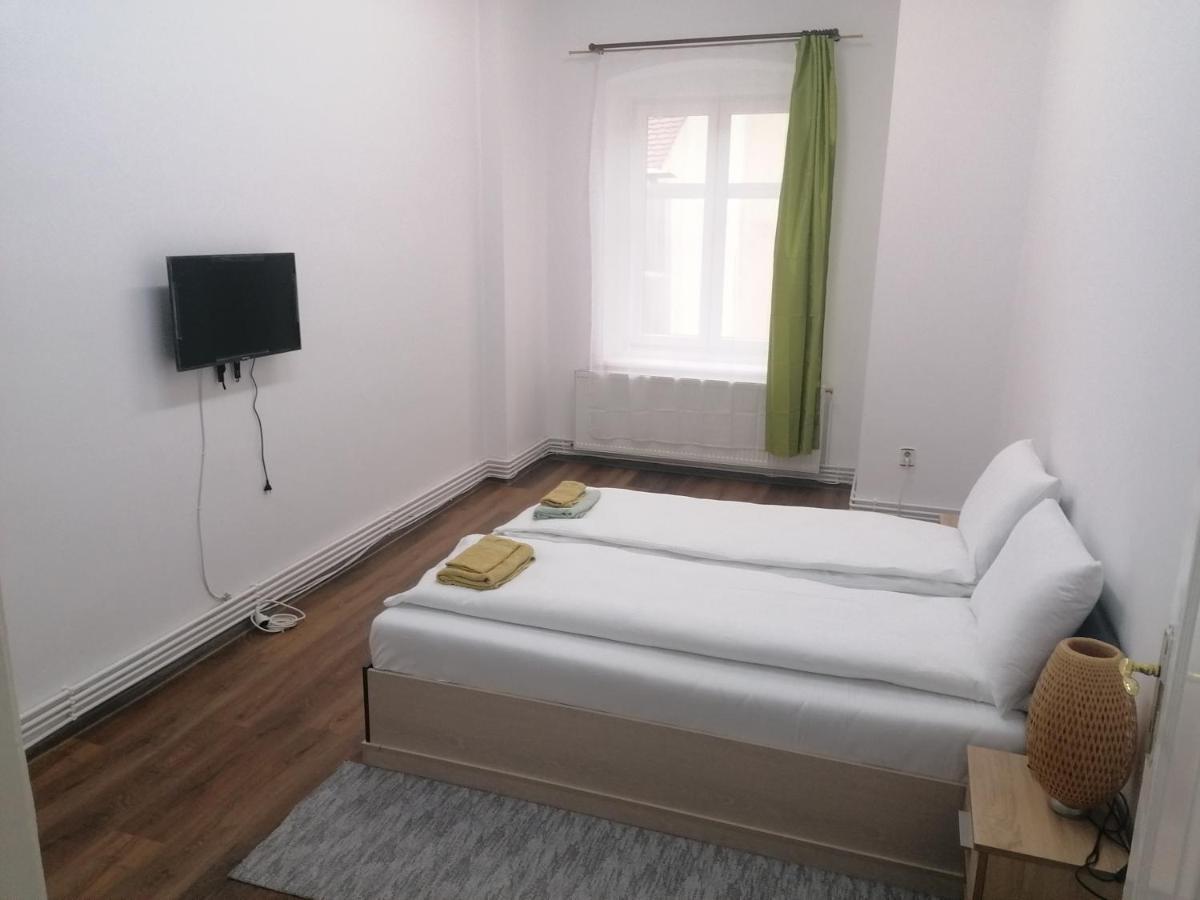 Апартаменты Apartament Royal Сибиу Экстерьер фото